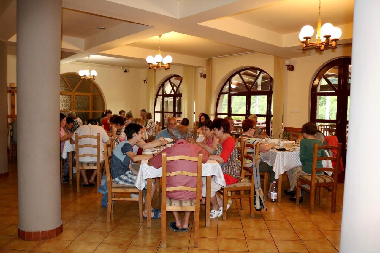 Pensiunea Forras Panzio Corund  Luaran gambar